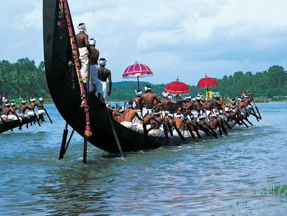Kerala tourism Snake boat