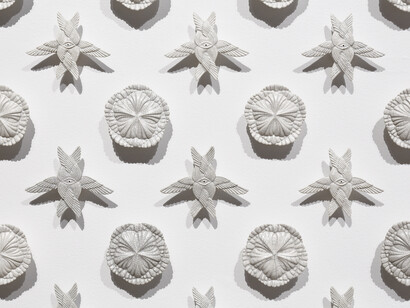 Albert Yonathan Setyawan, "Helios" (detail), 2017, ceramic dimensions variable, © Albert Yonathan Setyawan, Photo by Kioku Keizo, courtesy of Mori Art Museum, Tokyo
