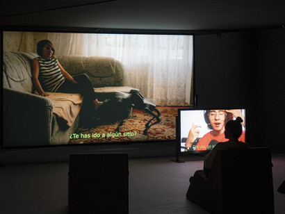 Roman Khimei y Yarema Malashchuk, Pedagogías de guerra, vista de exhibición. Cortesía del Museo Thyssen-Bornemisza