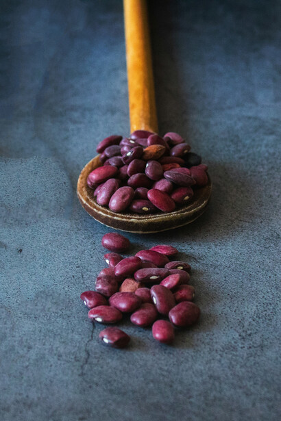  Explore os mitos e verdades sobre a feijoada, um prato icônico que representa a rica diversidade da culinária brasileira