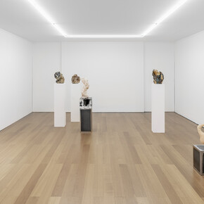 Raphael Weilguni, Cloud, exhibition view. Courtesy of Galerie Rüdiger Schöttle