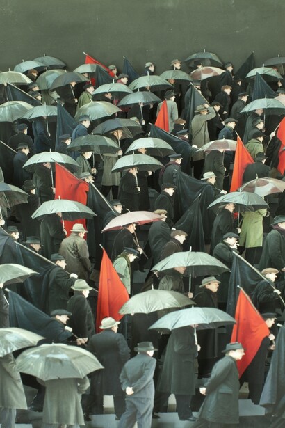 Paolo Ventura, Il funerale dell’anarchico, fotografie ritagliate, 2014