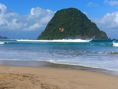 Pulau Merah, Banyuwangi, Jawa Timur, Indonesia 