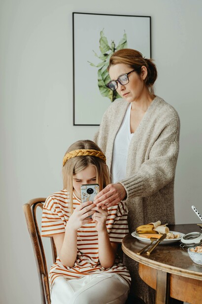 Acolhimento e empatia: como criar um ambiente de apoio e compreensão para adolescentes em casa e na escola