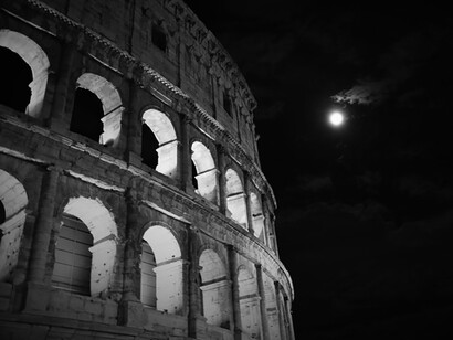 Il Colosseo riapre dopo quasi tre mesi di chiusura forzata