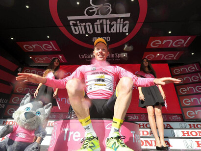 Steven Kruijswijk in maglia rosa