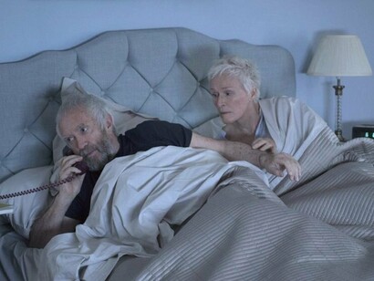 Glenn Close e Jonathan Pryce