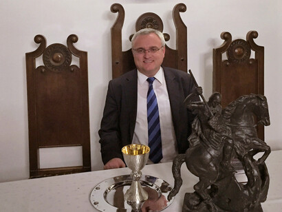 In the Company of Brothers of the Croatian Dragon, Kamenita vrata