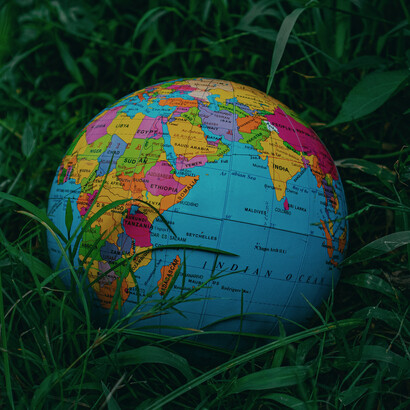 Negocionistas acreditam que o Planeta Terra é plano, com uma borda ao final