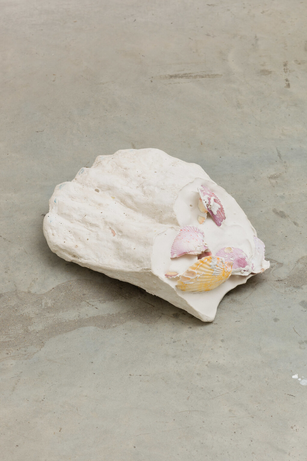 Anna Zacharoff, Diver (foot), 2014, shells, plaster, 31 x 10 x 26 cm, 12 1/4 x 4 x 10 1/4 ins, Courtesy Vilma Gold, London