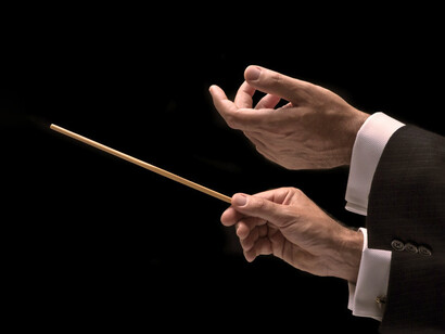 No tenía nada de particular este Ovidio; no había nada especial por lo que pudiera ser amado, así como tampoco nada en particular incitaba a su aborrecimiento