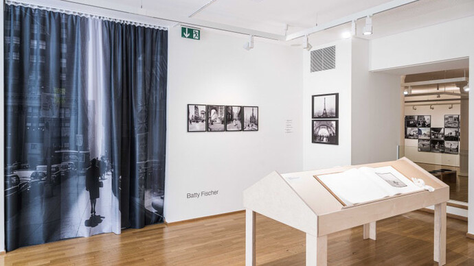 More than a postcard. Le luxembourg entre arrivée et départ, vue de l'exposition. Avec l'aimable autorisation du Cercle Cité