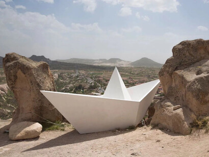Mehmet Ali Uysal, Skin. Courtesy of Pi Artworks