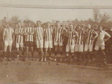 I giocatori del Real Betis Balompié che facevano parte della formazione ufficiale del 1913