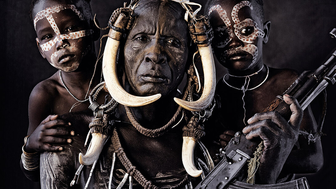 Jimmy Nelson, Hilao Moyizo Village, Omo Valley, Ethiopia, 2011 © Jimmy Nelson, courtsesy A.galerie