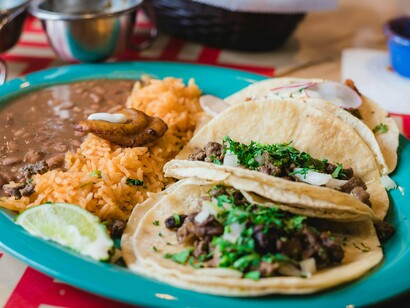 Dei tacos in un Fast Food