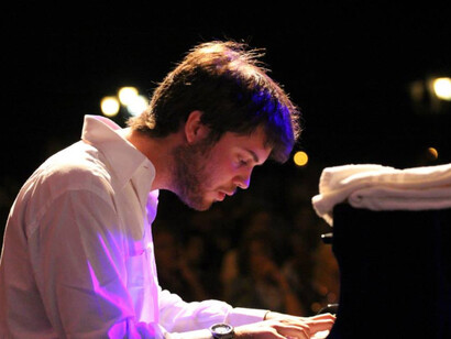 Alessandro Lanzoni. Piano solo