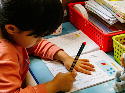 Entre siglas, dispositivos y dinámicas llamativas, la escuela corre el riesgo de confundir actividad con aprendizaje verdadero