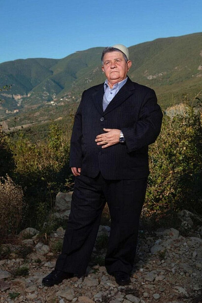 Esempio di una Burrnesh dei Balcani