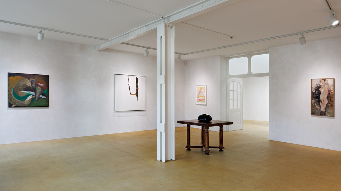 Various artists, Körperlich, exhibition view. Courtesy of Hauser & Wirth
