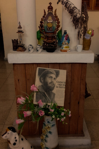 Altar de los tres santos, incluyendo a Fidel Castro, Cuba