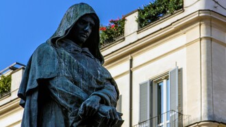 Ettore Ferrari, "monumento a Giordano Bruno", inaugurato nel 1889, dettaglio. Campo de' Fiori, Roma, Italia