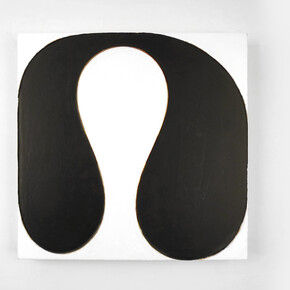 Gary Kuehn, Black Painting, 2016, Acryl auf Leinwand, 45,1 x 45,7 cm / 17 3/4 x 18 inches. 