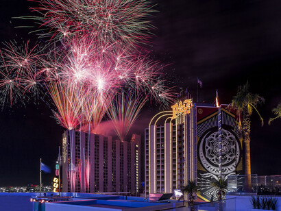 Fuegos artificiales para celebrar la entrada del año nuevo, Las Vegas, EE. UU.
