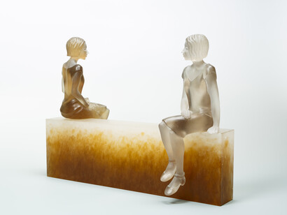 Lucy Lyon, Doppelganger II, 2014, Cast glass, 18 x 23 x 8 in. Courtesy of LewAllen Galleries