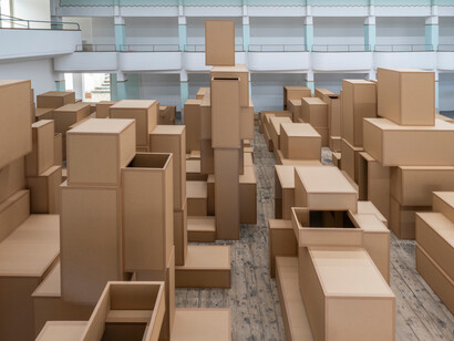 Antony Gormley, Innercity, 2026, cardboard, 15 figures, variable dimensions, Courtesy: the artist and Galleria Continua, Copyright: © the Artist Photo: Ela Bialkowska, OKNO Studio