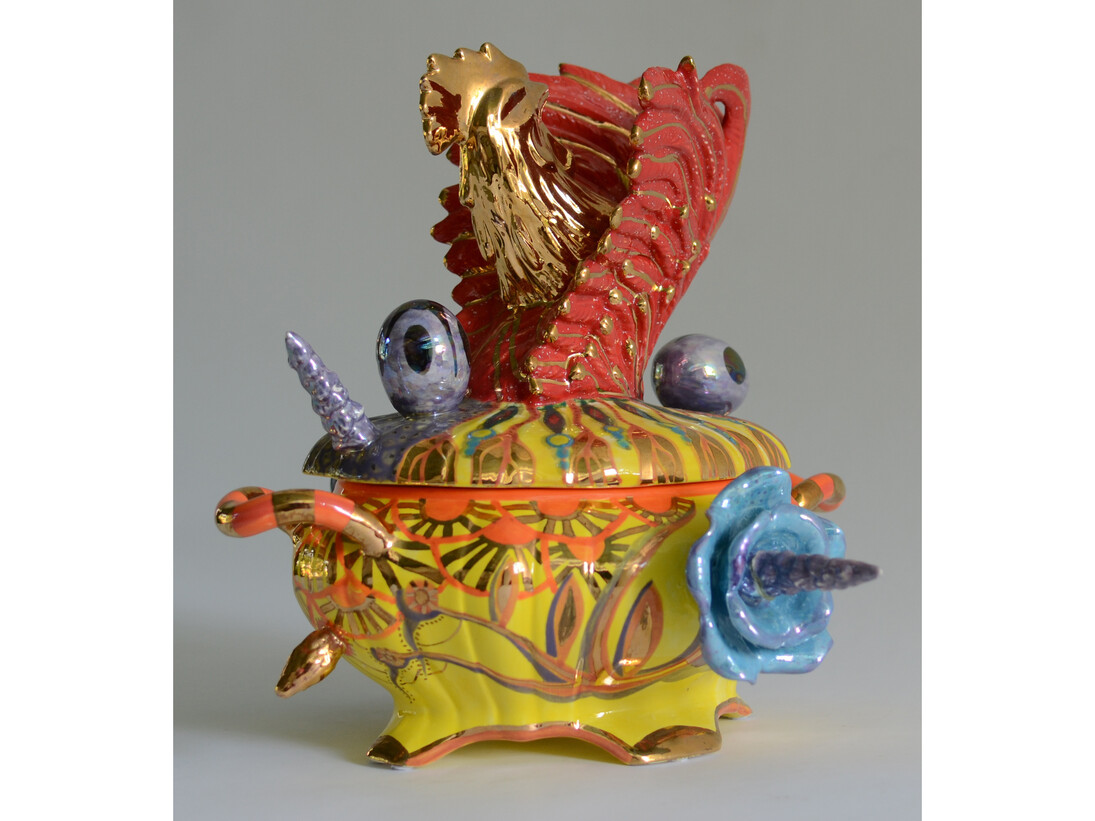Nicolás Leiva, Under fire III, Majolica and Mixed Media, 2013