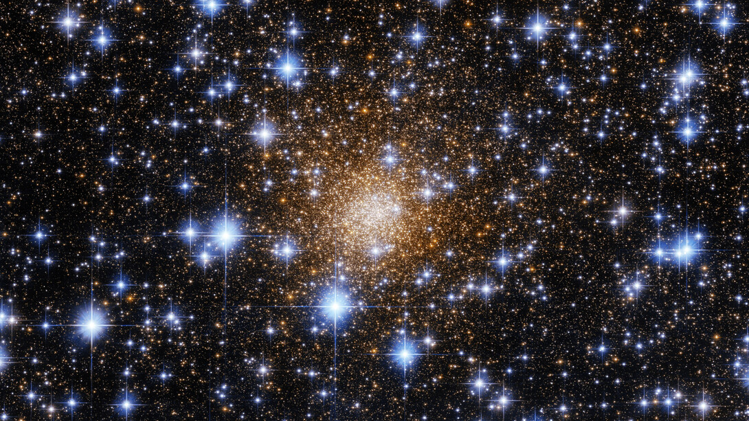Cúmulo globular Liller 1 que muestra estrellas de distintos colores. La ciencia del color, la física de la luz y la percepción humana se entrelazan para explicar un misterio aparentemente simple del cielo