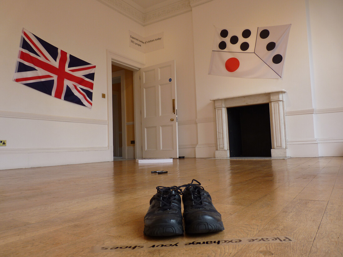 Satoshi Hashimoto, Please Exchange Your Shoes, 2011, shoes, instructions, visitors [Installation view]
