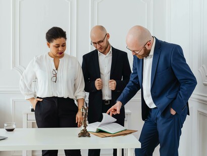 Estos individuos habitan entre nosotros y son considerados normales, seres humanos mainstream, pueden ser otros cuando comen
