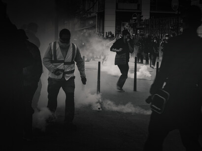 Protesta con fumogeni 
