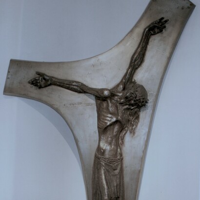 La «obra maestra» de Zeledón: su Cristo (1980) en hierro forjado