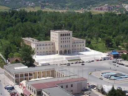 Gherardo Bosio, Tirana, Piazza Nene Tereza