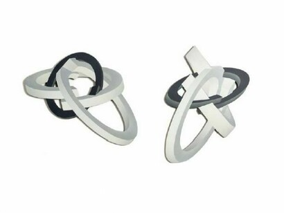 Julia Farrer, Random Knot of Helices, 2012
