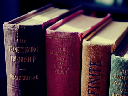 La lettura è un mondo immaginario che trasforma il mondo in un mondo reale