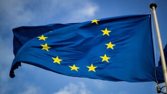 L’Unione Europea nasce dall’esigenza di evitare nuovi conflitti, favorendo cooperazione e solidarietà tra popoli diversi
