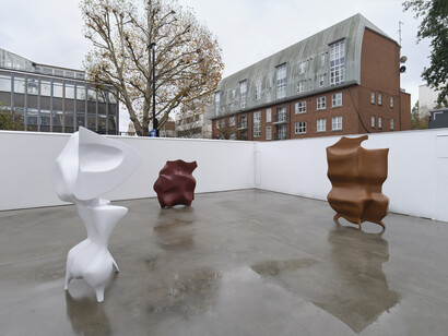 Tony Cragg, exhibition view. Courtesy of Lisson Gallery