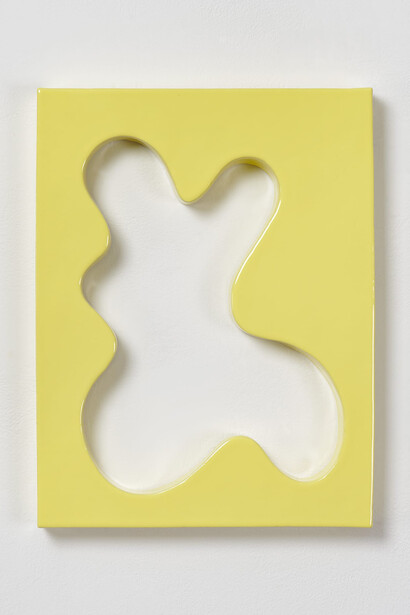 Mai-Thu Perret
Each and every one stands in a place of transformation, 2019
Glazed ceramic
48 x 37 x 5 cm (18 7/8 x 14 5/8 x 2 in.)
Courtesy of Simon Lee Gallery
Photo: Mareike Tocha