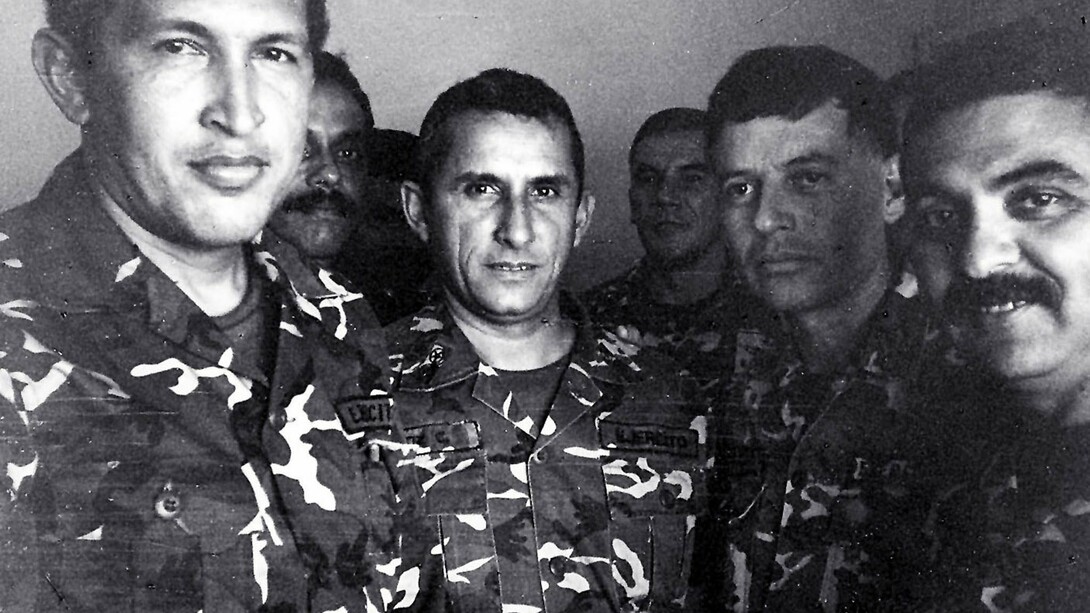 En 1992, Hugo Chávez y otros cuatro tenientes coroneles intentaron un golpe de Estado contra Carlos Andrés Pérez