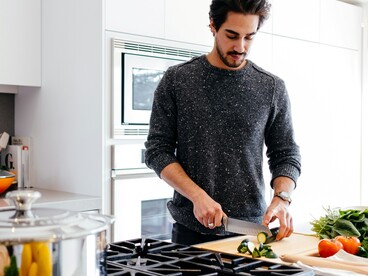 Grazie a strumenti come le pinzette, anche i dettagli più piccoli acquistano importanza e contribuiscono all’eleganza finale