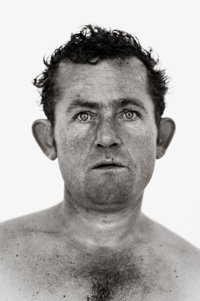 Bryan Adams, Peter Le Page, The Big Issue vendor, 2011 © Bryan Adams. Image courtesy Atlas Gallery