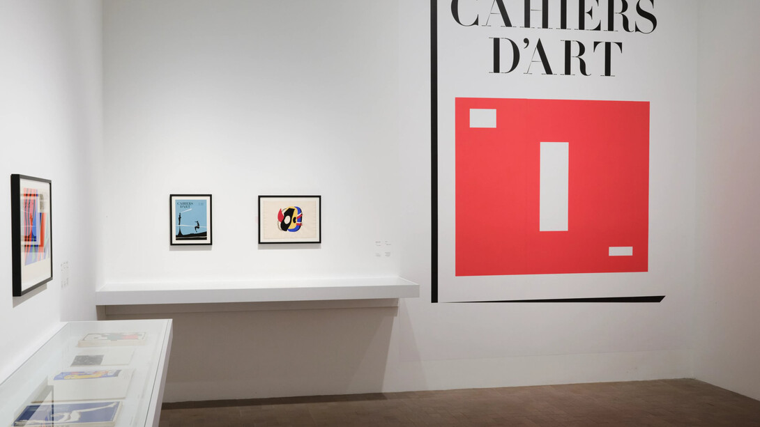 100 ans de Cahiers d’art et LUMA Arles, vue de l’exposition. Avec l’aimable autorisation de LUMA Arles