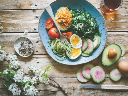 A casual salad plate with avocado which might be fatty but helps to reduce weight since it takes more time to digest and thus prevents overeating