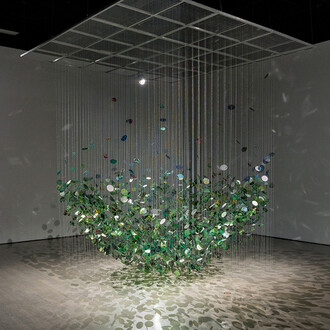 Hannah Claus, Tsi iotnekahtentiónhatie (Tiohtiàke), vue de l'exposition. Avec l'aimable autorisation de la galerie d'art Leonard et Bina Ellen