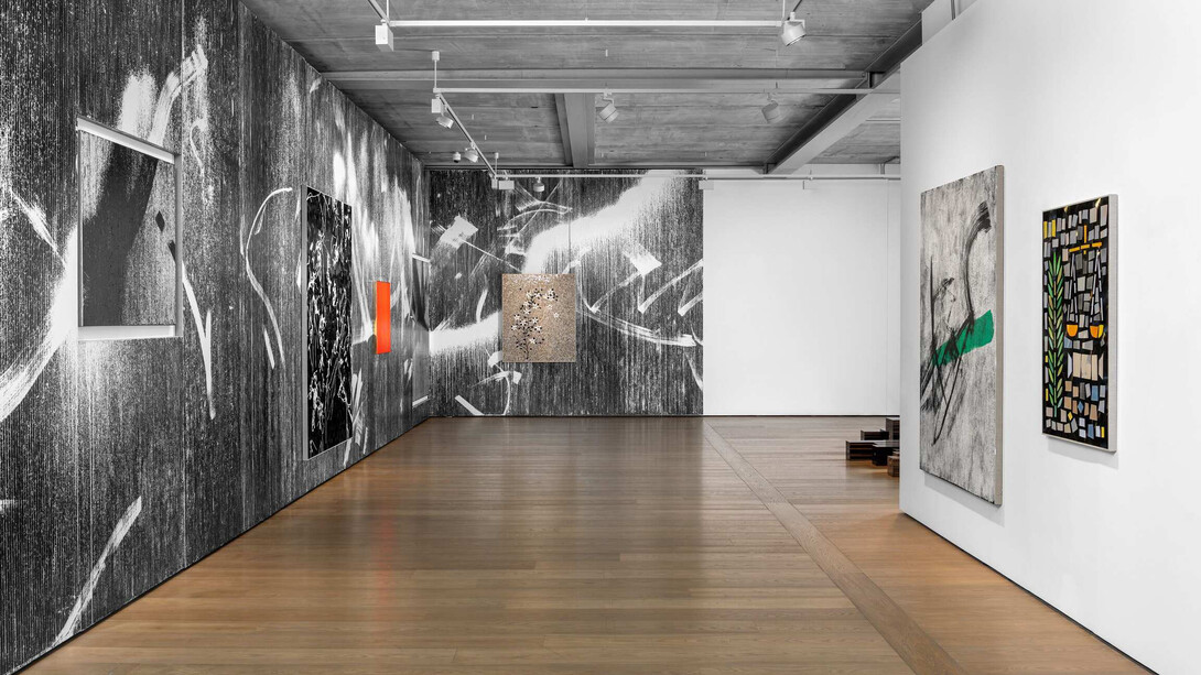 Gregor Hildebrandt, Auf falscher seite in die falsche richtung (On the wrong side in the wrong direction), exhibition view. Courtesy of Almine Rech Gallery  