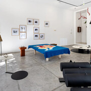 Vários artistas, Quarto, vista de exposição. Cortesia da Galeria Marilia Razuk